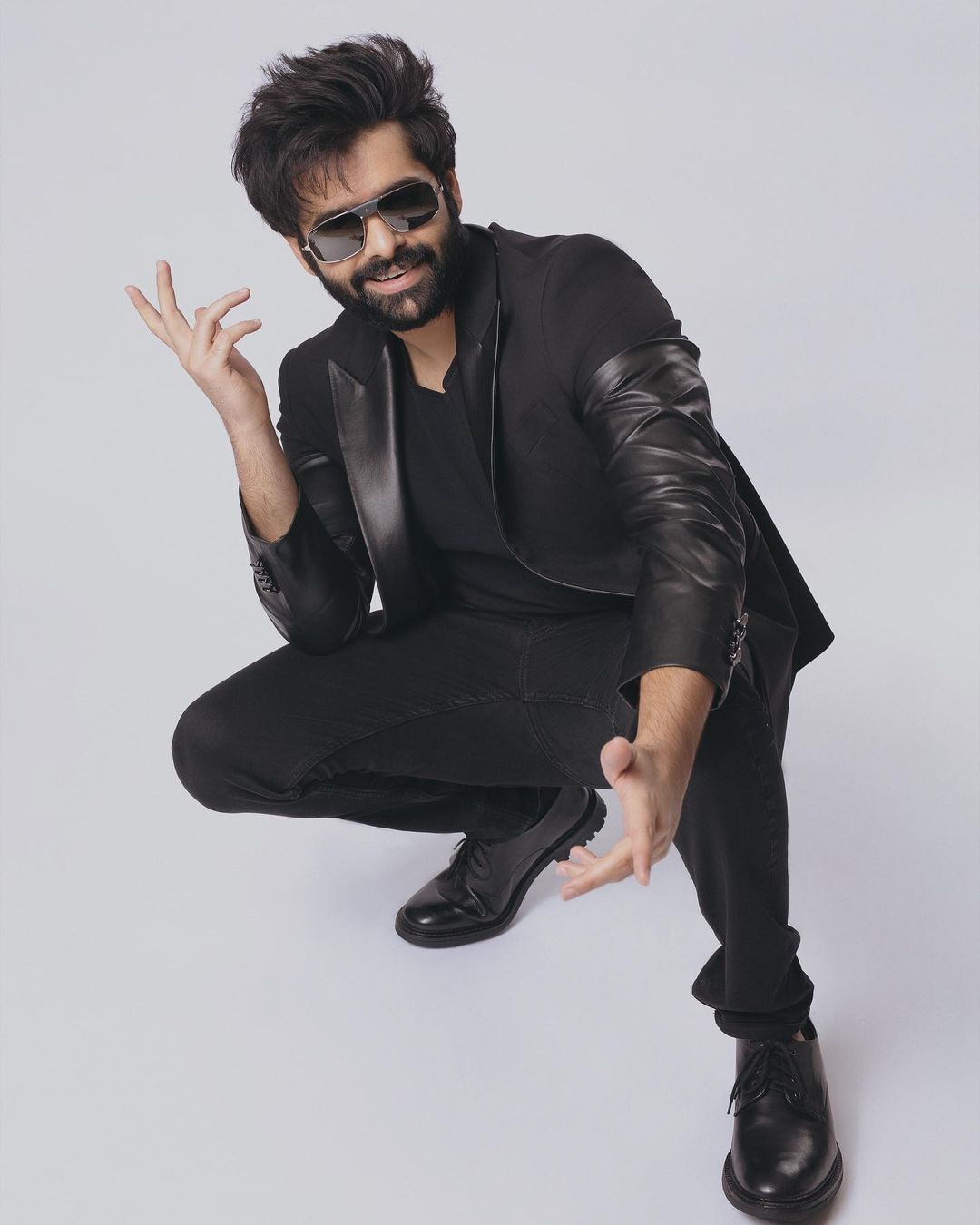 స్టైలిష్ లుక్‌లో హీరో రామ్ పోతినేని.. | Hero Ram Pothineni Latest Photo ...