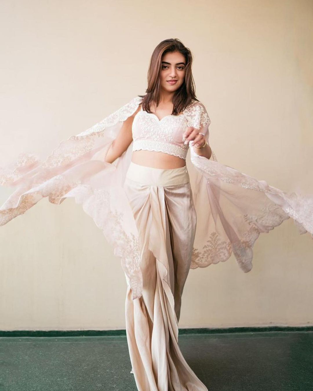  'നസ്രിയ ഇങ്ങനെ ഇടയ്ക്കിടെ ഞെട്ടിക്കും..എങ്ങനെയെന്നല്ലേ? ഈ ഫോട്ടോസ് കണ്ടുനോക്കൂ...വൈറൽ