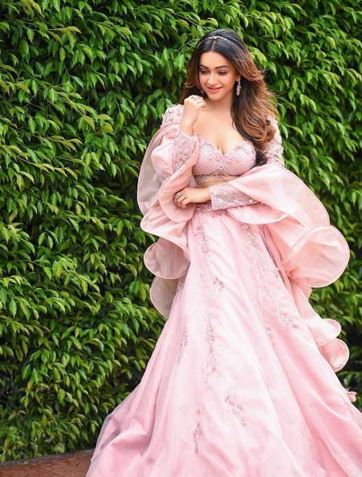 Mushukni yalashning erotik fotosuratlari