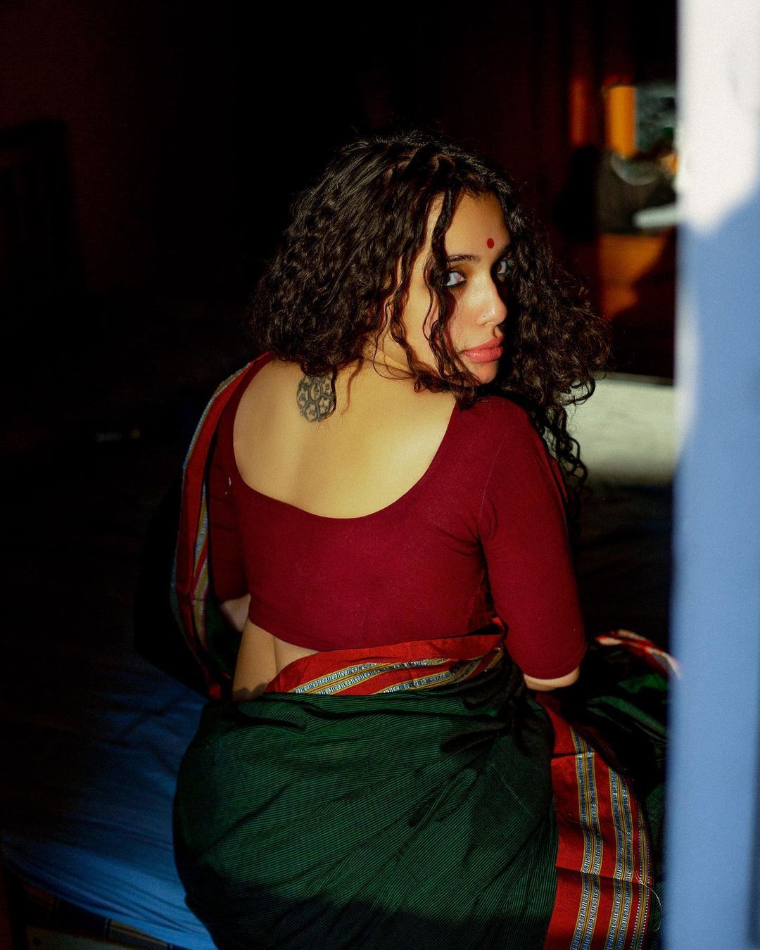 സാരിയില്‍ സ്റ്റൈലന്‍ ലുക്കില്‍ ആന്‍ അഗസ്റ്റിന്‍: അതിഗംഭീരമെന്ന് ആരാധകർ