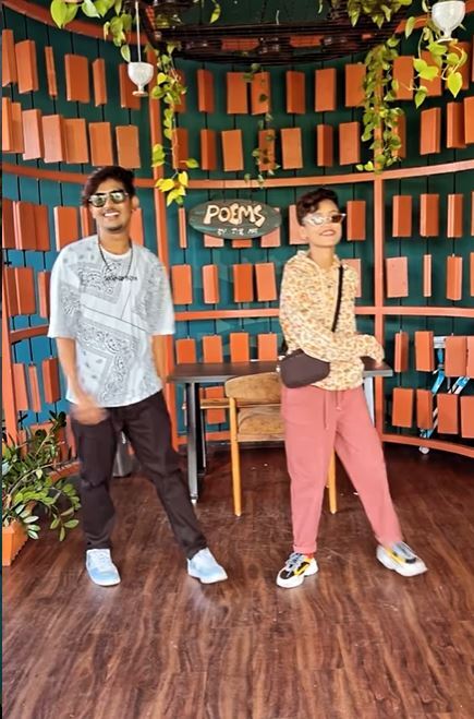 റിയാസിനൊപ്പം തകർത്താടി ഡെയിസ് ഡേവിഡ്; ഒപ്പം തകർപ്പന്‍ ചിത്രങ്ങളും