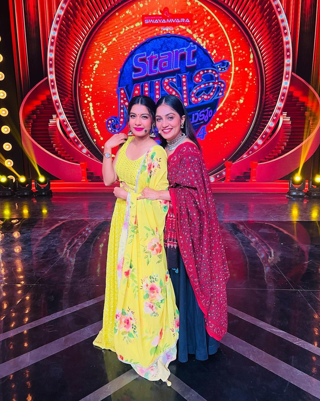  ഹെയ്റ്റേഴ്സ് സ്റ്റെപ് ബാക്ക്.. ദിൽഷക്ക് മാത്രമേ ഇതൊക്കെ കഴിയൂ...പുതിയ ഫോട്ടോകളുമായി 'ബിഗ് ബോസ് ക്വീൻ' എന്ന് ആരാധകർ