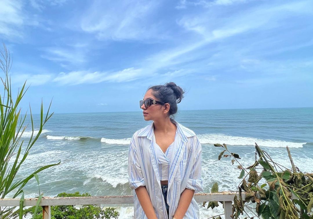 മാൽദ്വീവ്സ് ചിത്രങ്ങൾ അവസാനിക്കുന്നില്ല: അടിപൊളി ലുക്കിൽ അഹാന, വൈറൽ ചിത്രങ്ങൾ