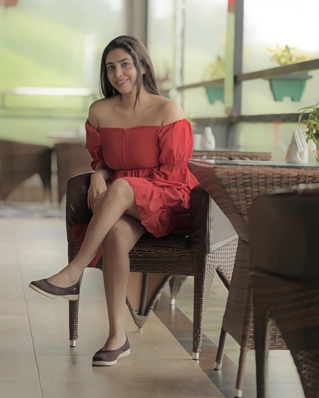 'ഊതല്ലേ...ഊതല്ലേ...ഊതിയാല്‍ തീപ്പൊരി പാറും'; അമേയയുടെ ചായകുടി ചിത്രം ഏറ്റെടുത്ത് ആരാധകര്‍