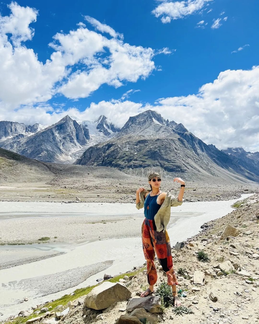 ഹിമാചലില്‍ ന്യൂ ജനറേഷന്‍ ഫ്രീക്കത്തിയായി അനശ്വര; ചിത്രങ്ങള്‍ പൊളിച്ചെന്ന് സോഷ്യല്‍ മീഡിയ