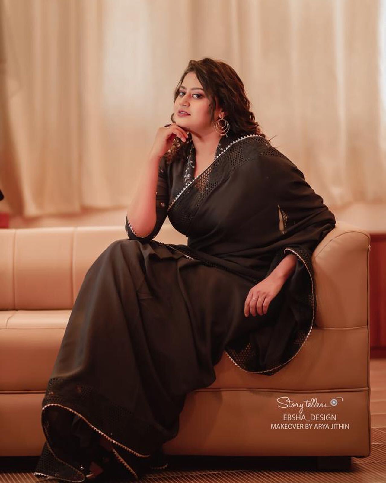 ജോര്‍ജുകുട്ടിയുടെ മകള്‍ തന്നെയല്ലേ ഇത്; സാരിയില്‍ കിടുക്കി അന്‍സിബ, വൈറല്‍ ചിത്രങ്ങള്‍