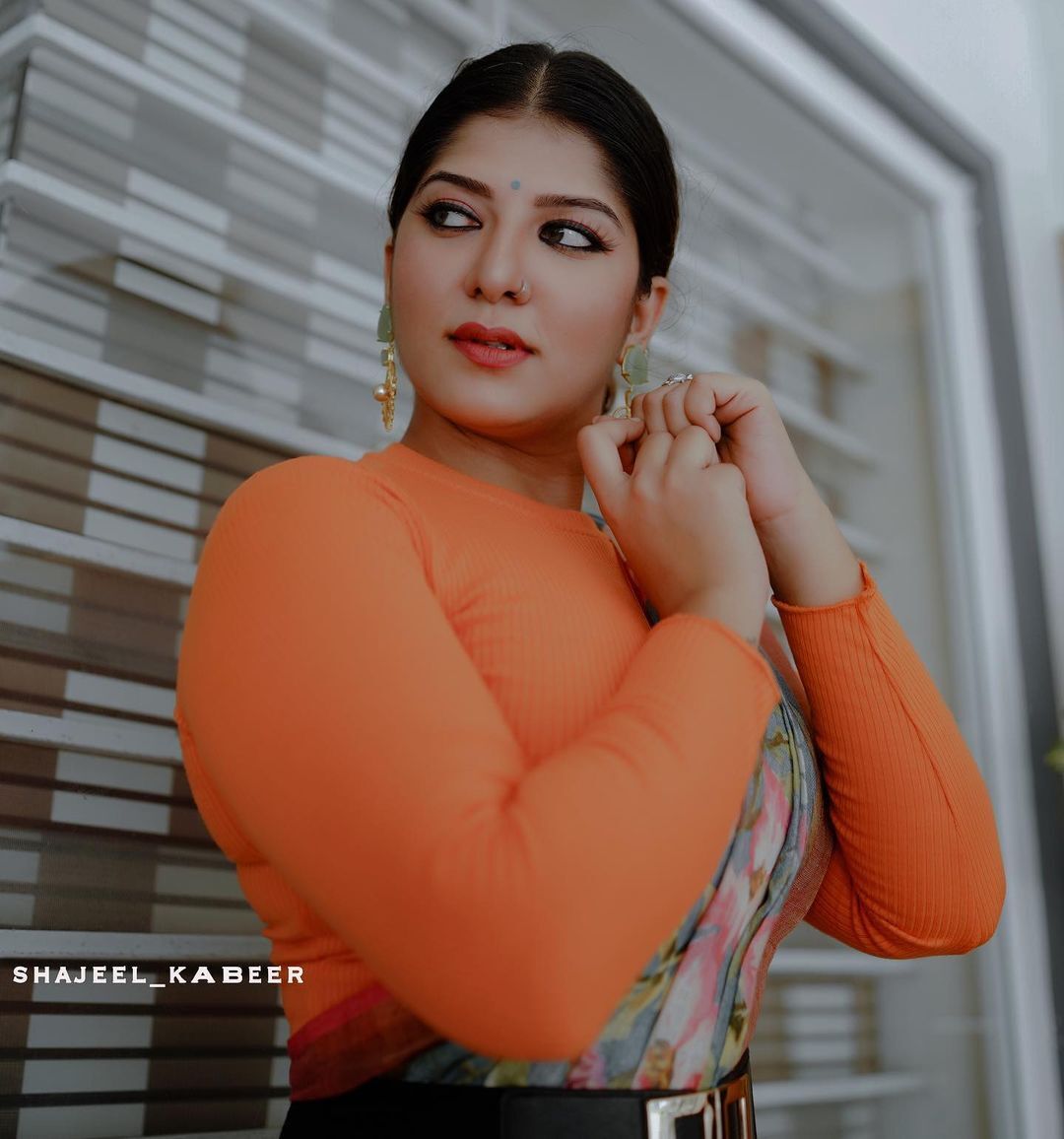 മുടിയന്‍ ചേട്ടന്റെ പൂജയല്ലേ ഇത്; അശ്വതിയുടെ കിടിലന്‍ ചിത്രങ്ങള്‍