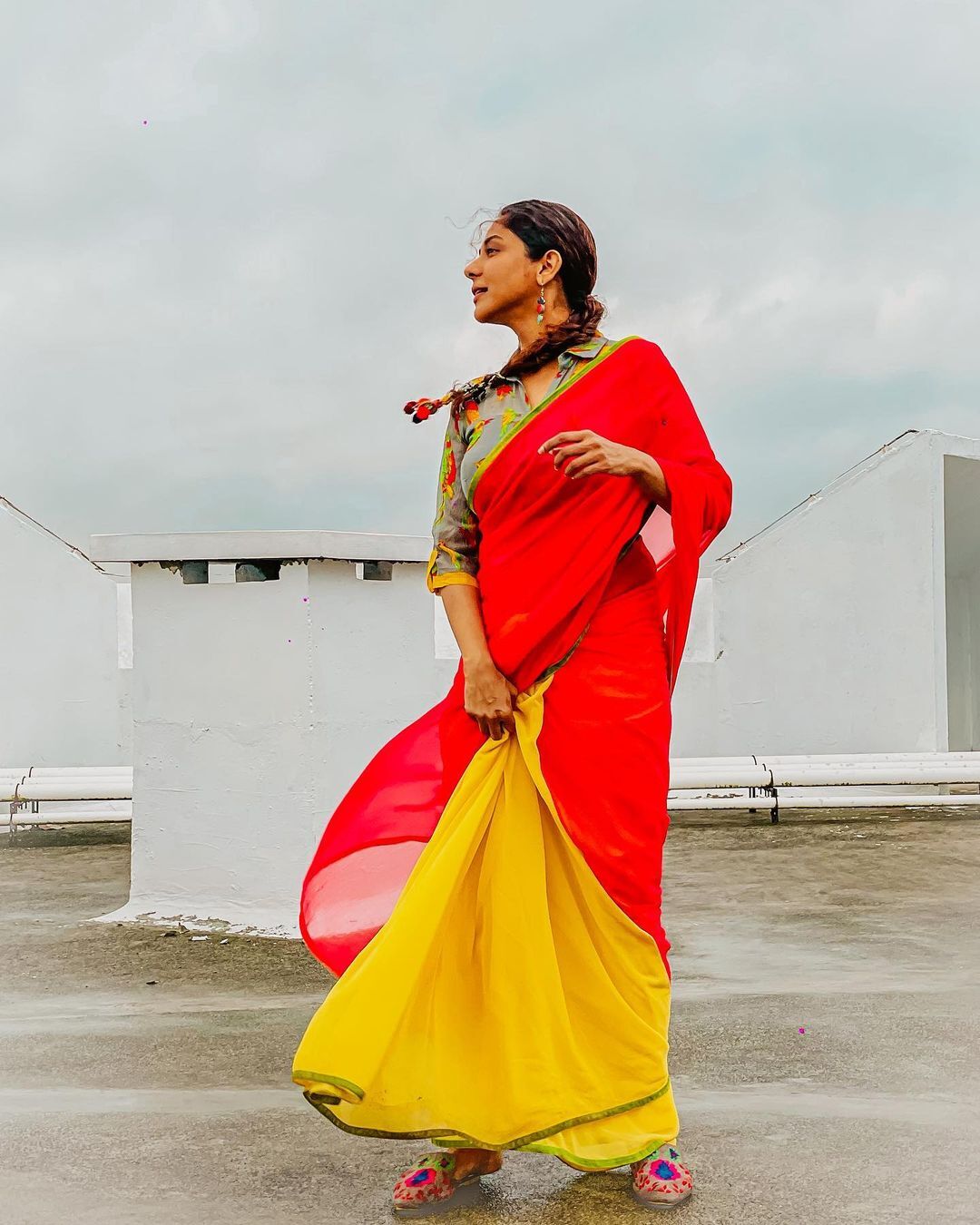 പൂർണ്ണിമ ചേച്ചിയുടെ ഈ ചിത്രത്തിൽ വീണു പോയി ആരാധകർ; കിടിലൻ ഫോട്ടോസ്; ചിത്രങ്ങൾ വൈറൽ