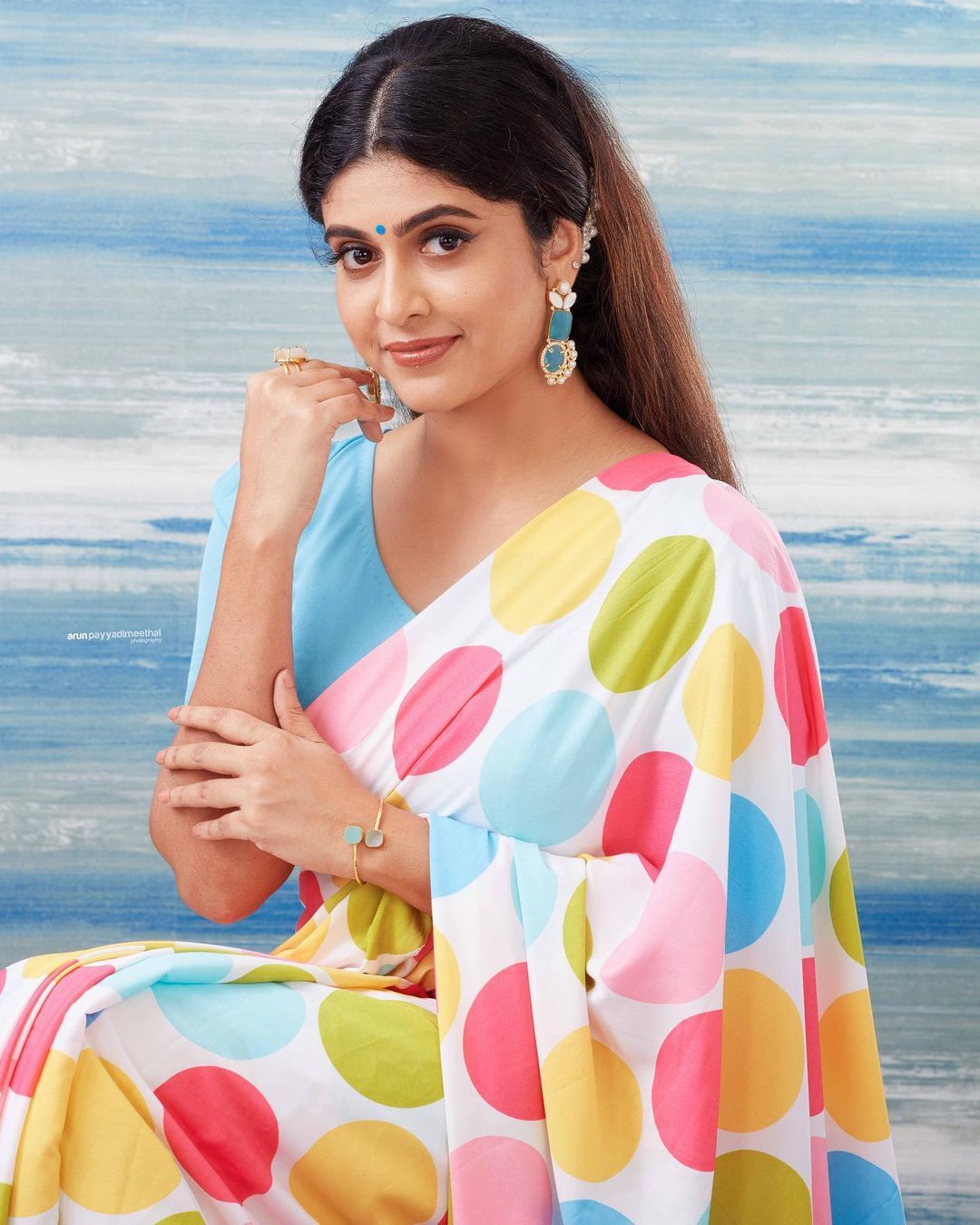 ബോളിവുഡ് താരങ്ങള്‍ മാറിനില്‍ക്കും; രസ്‌ന....ഇത് പൊളി ലുക്ക്, വൈറല്‍ ചിത്രങ്ങള്‍