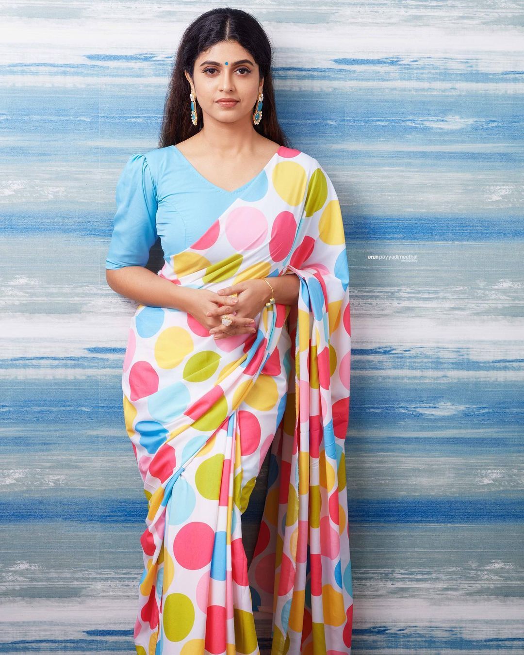 ബോളിവുഡ് താരങ്ങള്‍ മാറിനില്‍ക്കും; രസ്‌ന....ഇത് പൊളി ലുക്ക്, വൈറല്‍ ചിത്രങ്ങള്‍