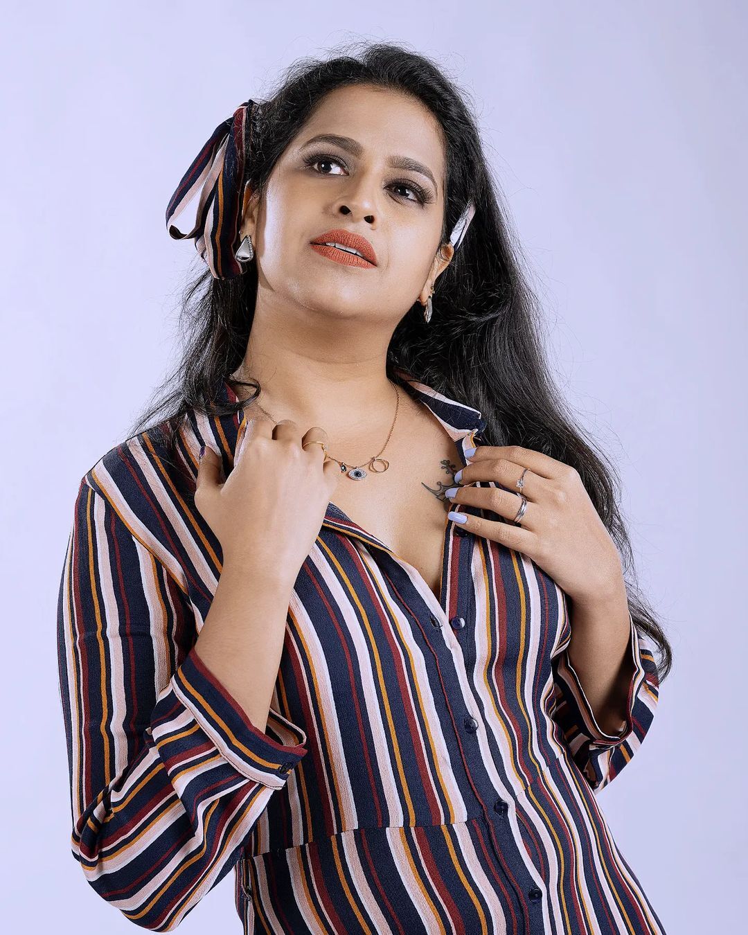പൊളി ലുക്കില്‍ സാധിക; ബൈക്കില്‍ എങ്ങോട്ടാണെന്ന് ആരാധകര്‍, വൈറല്‍ ചിത്രങ്ങള്‍