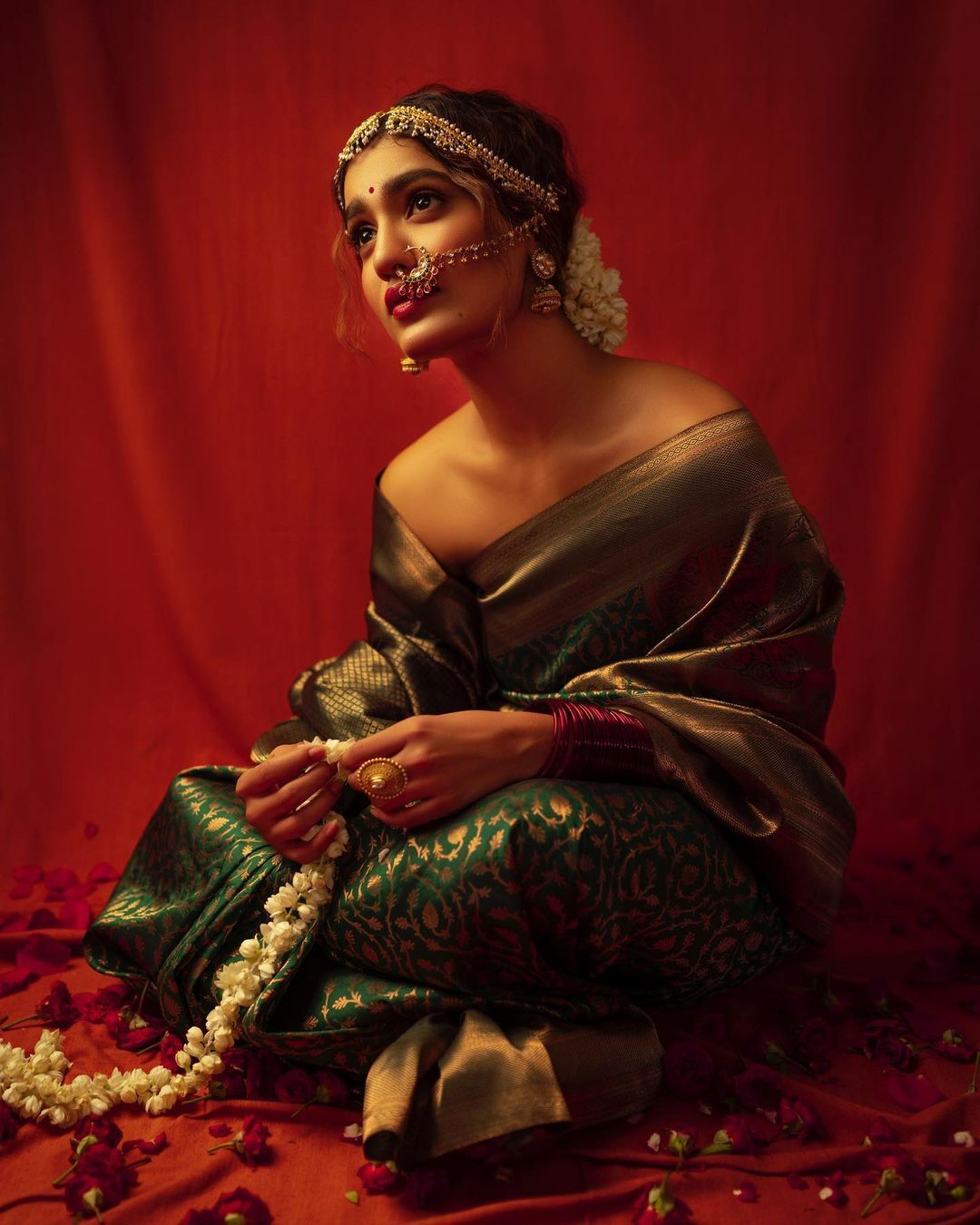 സാനിയ...ഈ ക്യൂട്ട്‌നെസാണ് ഞങ്ങളെ മയക്കുന്നത്; അടിപൊളി ലുക്കാണ് കേട്ടോ, വൈറല്‍ ചിത്രങ്ങള്‍