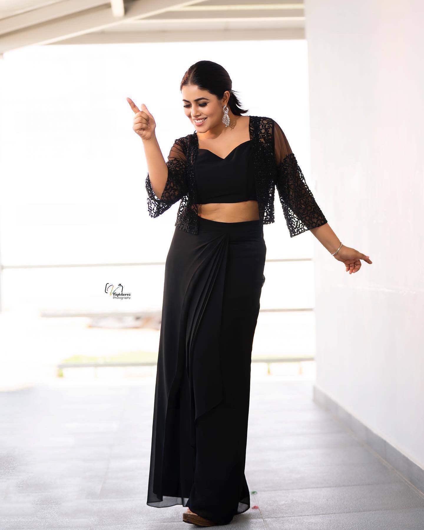 ഷംന...എത്ര സന്തോഷവതിയാണെന്ന് ഈ ചിരിയിലുണ്ട്..; വൈറല്‍ ചിത്രങ്ങള്‍