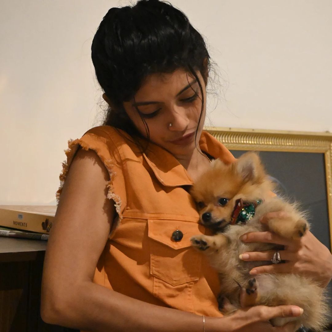 ക്യൂട്ട് എന്നല്ലാതെ എന്തു പറയാന്‍; കാപ്പുച്ചിനോക്കൊപ്പമുള്ള ശ്രുതിയുടെ അടിപൊളി ഫോട്ടോസ് ഏറ്റെടുത്ത് ആരാധകര്‍