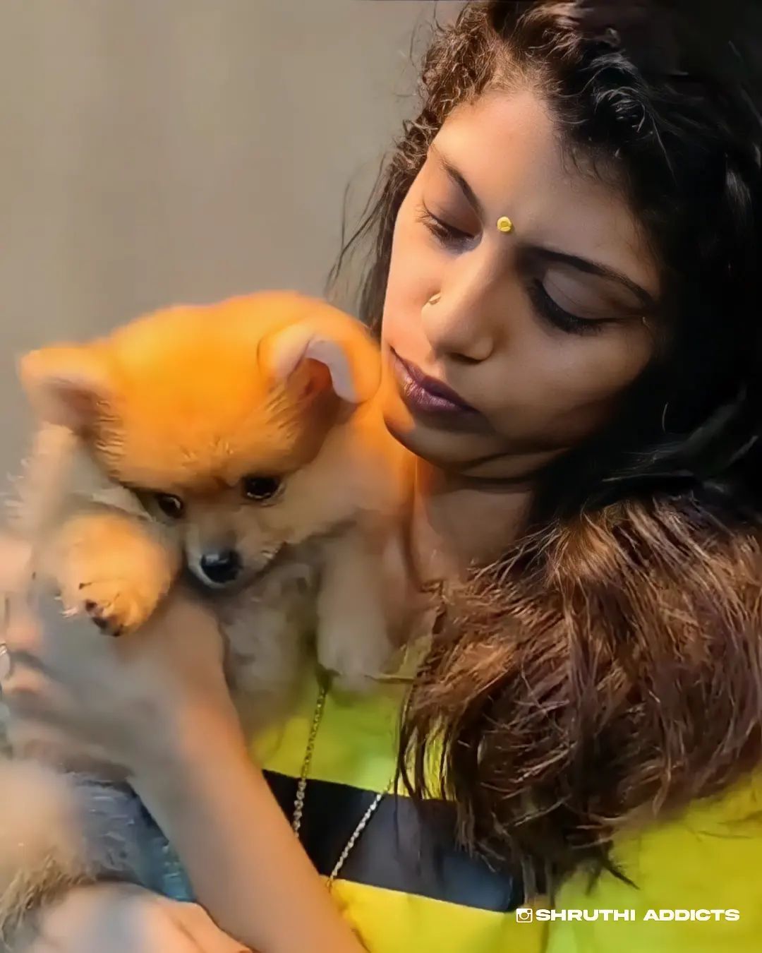 ക്യൂട്ട് എന്നല്ലാതെ എന്തു പറയാന്‍; കാപ്പുച്ചിനോക്കൊപ്പമുള്ള ശ്രുതിയുടെ അടിപൊളി ഫോട്ടോസ് ഏറ്റെടുത്ത് ആരാധകര്‍