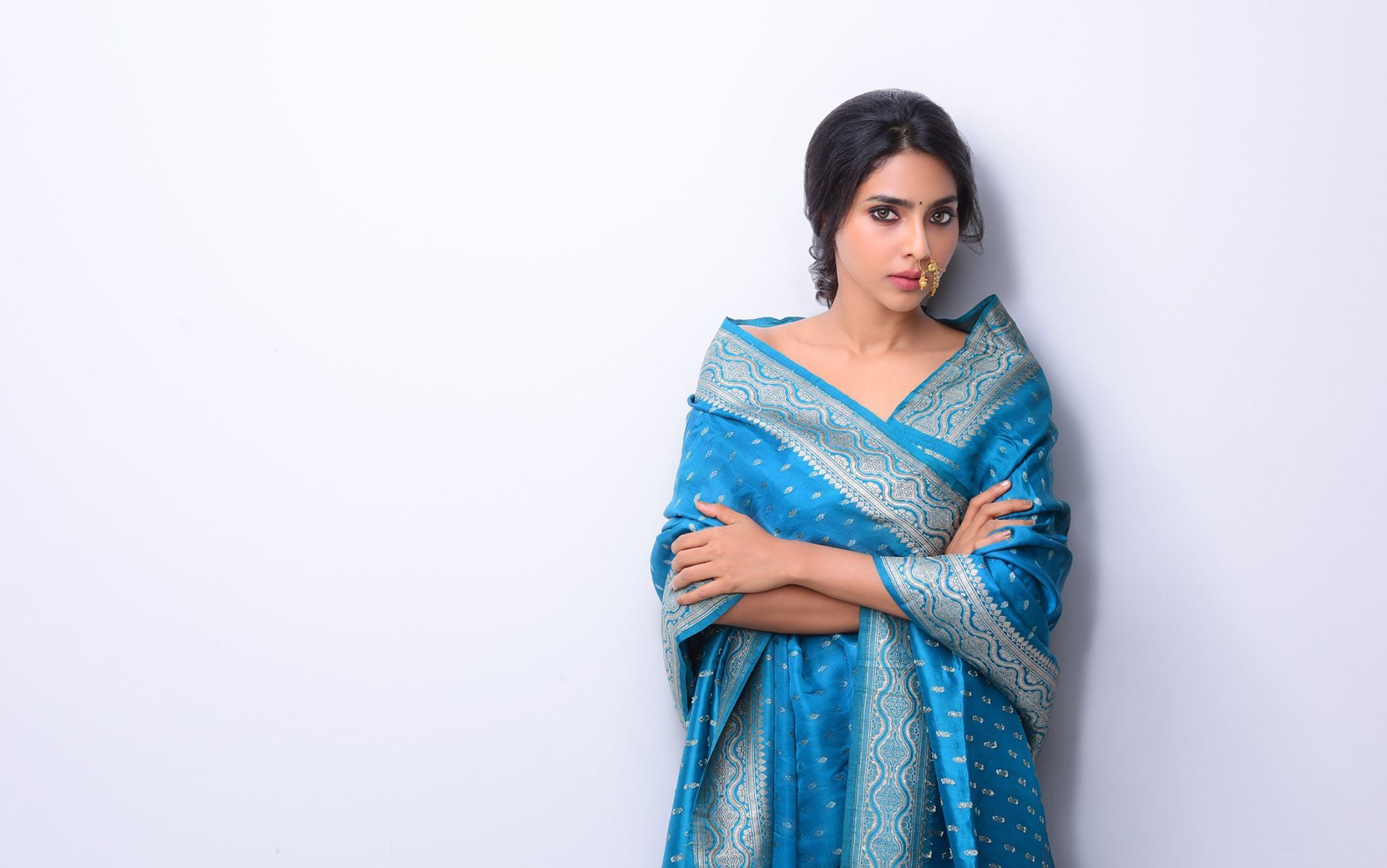 ഒരു ചിരി ..ഒരു നോട്ടം...ഐശ്വര്യ ലക്ഷ്മിയുടെ പുതിയ ചിത്രം  ഏറ്റെടുത്ത് ആരാധകര്‍