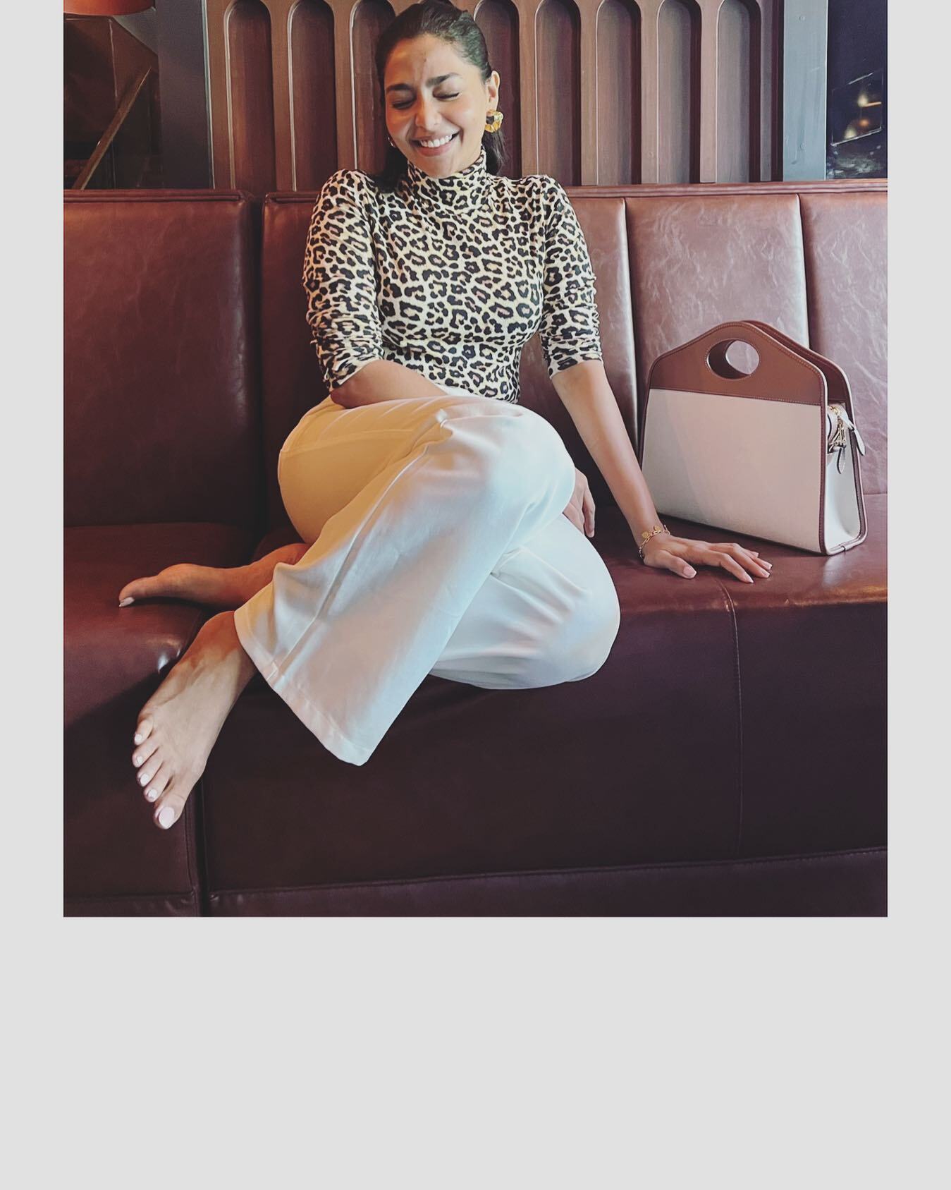 ഒരു ചിരി ..ഒരു നോട്ടം...ഐശ്വര്യ ലക്ഷ്മിയുടെ പുതിയ ചിത്രം  ഏറ്റെടുത്ത് ആരാധകര്‍