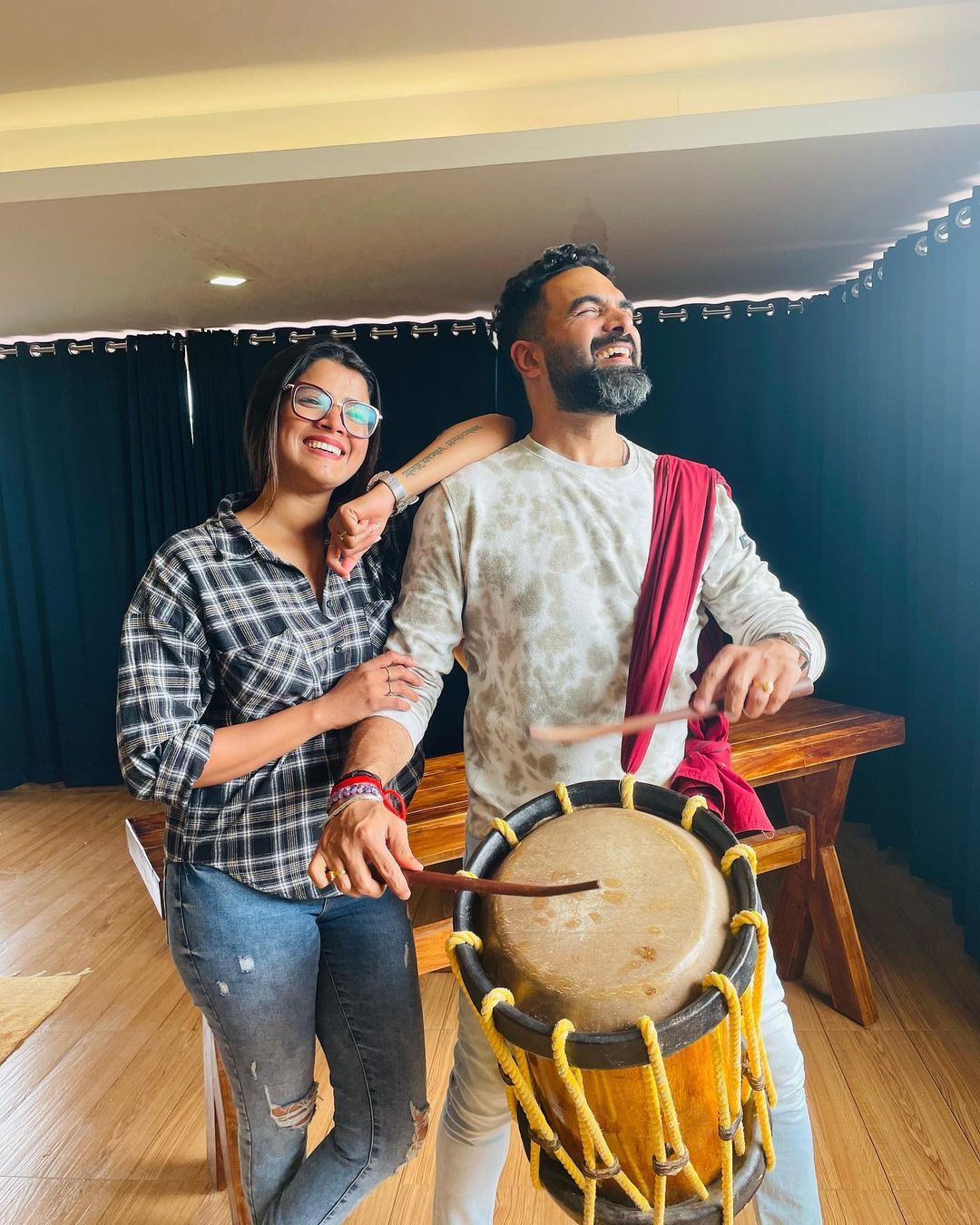 ഡോക്ടര്‍ മച്ചാനൊപ്പം പോസ്; ഗോപി സുന്ദറിനൊപ്പം സെല്‍ഫി, അമൃത സുരേഷിന്റെ വൈറല്‍ ചിത്രങ്ങള്‍ ഏറ്റെടുത്ത് ആരാധകര്‍