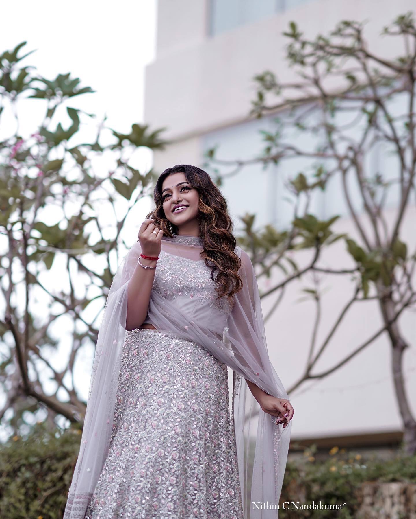 വന്നു...കണ്ടു...കീഴടക്കി; മീര അനിലിന്റെ പുതിയ ഫോട്ടോഷൂട്ടും കലക്കന്‍