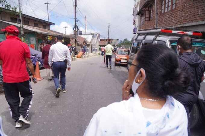 ഭരണം മാത്രമല്ല, ഇത്തിരി പാചകവും... മോമോസ് ഉണ്ടാക്കി മമതാ ബാനര്‍ജി..വൈറല്‍ ചിത്രങ്ങള്‍