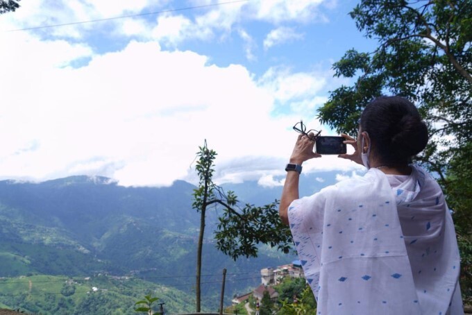 ഭരണം മാത്രമല്ല, ഇത്തിരി പാചകവും... മോമോസ് ഉണ്ടാക്കി മമതാ ബാനര്‍ജി..വൈറല്‍ ചിത്രങ്ങള്‍