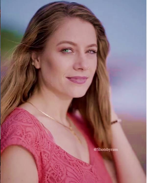 പ്രിയപ്പെട്ടവളുമായുള്ള നിമിഷങ്ങള്‍ പങ്കുവച്ച് അപര്‍ണ; രണ്ട് പേരും എന്തൊരു ക്യൂട്ടാണെന്ന് ആരാധകര്‍