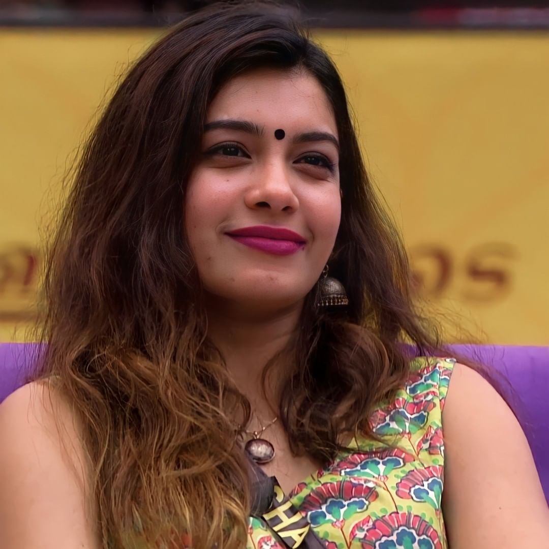 തളരാന്‍ വേറെ ആളെ നോക്കണം..സീന്‍ കളറാക്കി ദില്‍ഷ പ്രസന്നന്‍