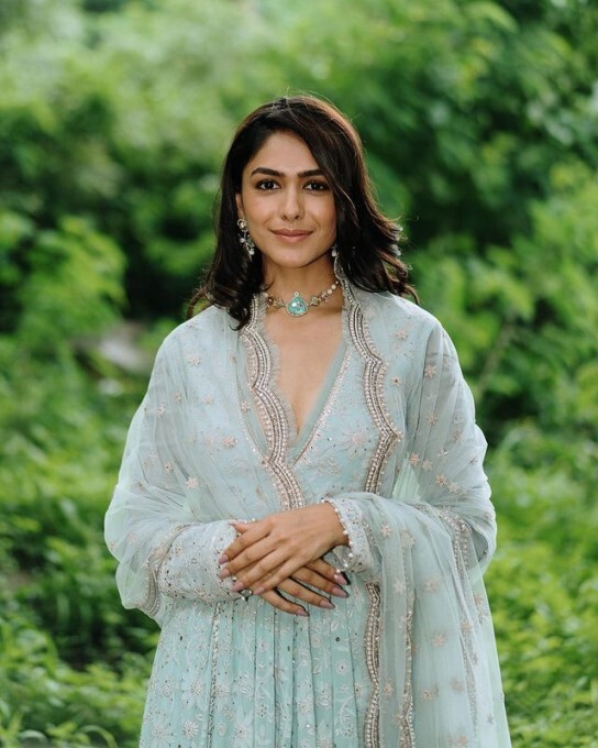 Bollywood Actress Mrunal Thakur Latest Photoshoot