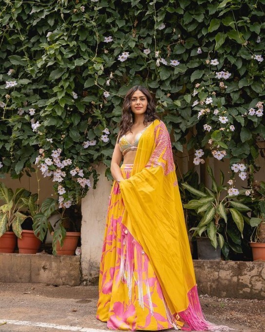 Bollywood Actress Mrunal Thakur Latest Photoshoot