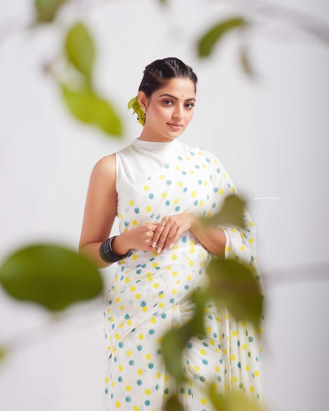 മേഘദേവത തന്നെ, ആരും ആ സൗന്ദര്യത്തില്‍ മയങ്ങിപ്പോകും, നിഖിലയുടെ ക്യൂട്ട്‌നെസ്സിന് വിശേഷണമില്ല, വൈലായി ചിത്രങ്ങള്‍