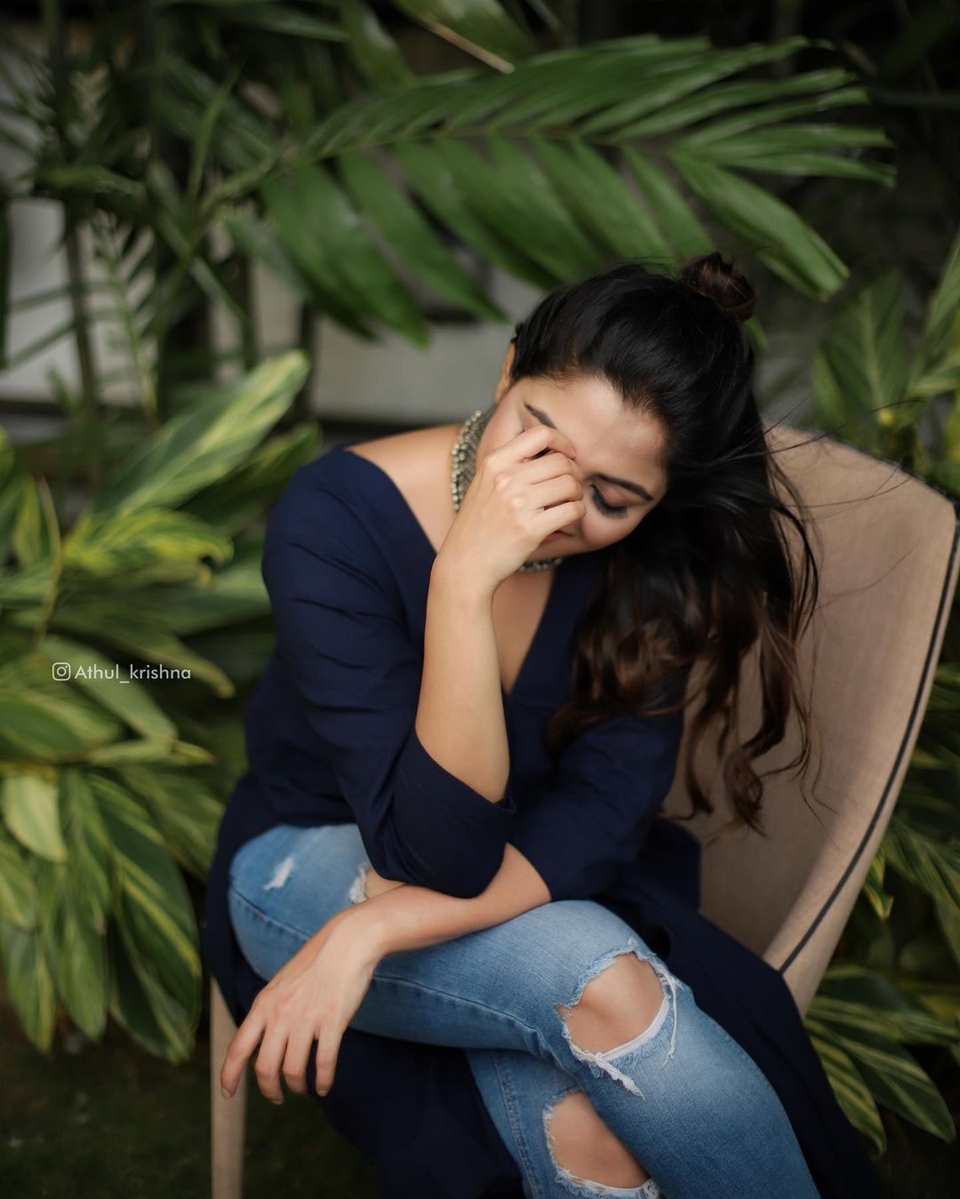 മേഘദേവത തന്നെ, ആരും ആ സൗന്ദര്യത്തില്‍ മയങ്ങിപ്പോകും, നിഖിലയുടെ ക്യൂട്ട്‌നെസ്സിന് വിശേഷണമില്ല, വൈലായി ചിത്രങ്ങള്‍