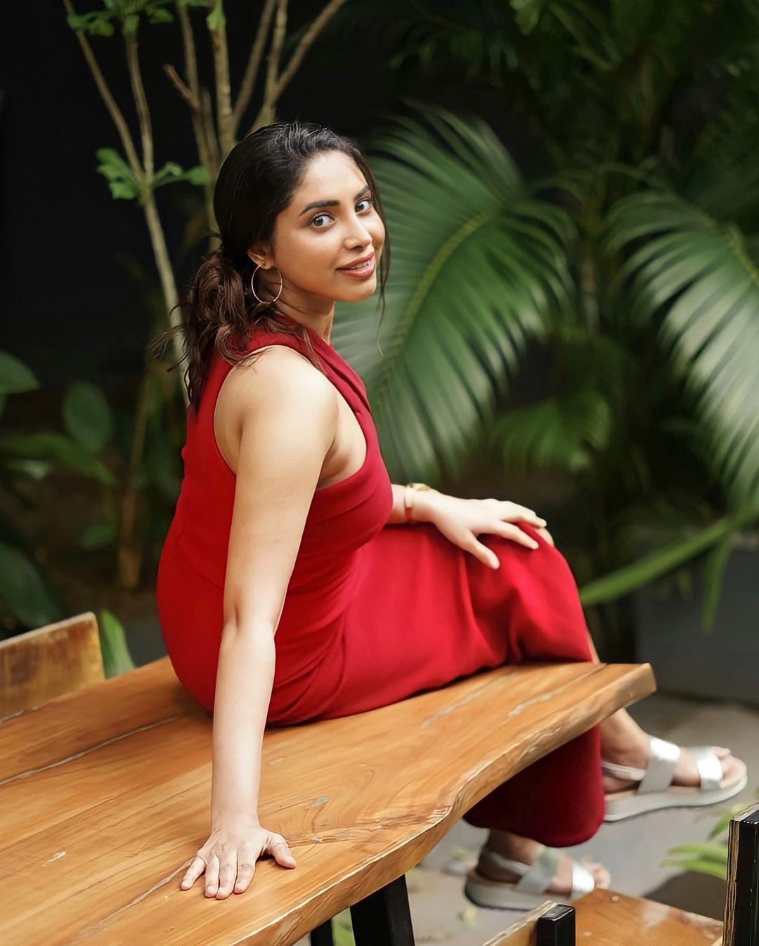 'ചിരി കാന്‍ മേക്ക് യുവര്‍ ലൈഫ് വെരി മനോഹരം'; ക്യാപ്ഷന്‍ കിംഗ് എവിടുന്നു കിട്ടുന്നു അമേയ ഇതൊക്കെ