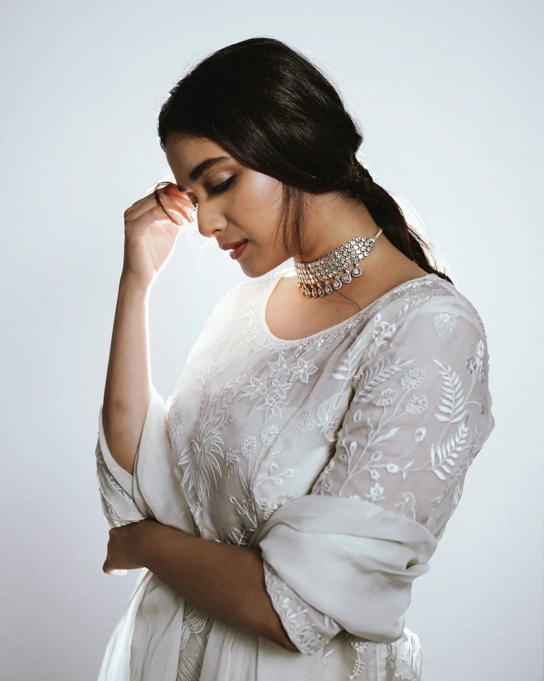 ഈ ലുക്കില്‍ നിന്ന് ആരും കണ്ണെടുക്കില്ല, മേക്കപ്പ്‌ലെസ്സില്‍ ക്യൂട്ടായി കീര്‍ത്തി സുരേഷ്, മാളവികയുടെ കമന്റ് വൈറല്‍