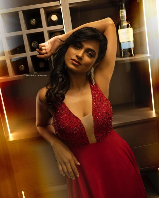 Kollywood Actress Ramya Pandian Latest Photos