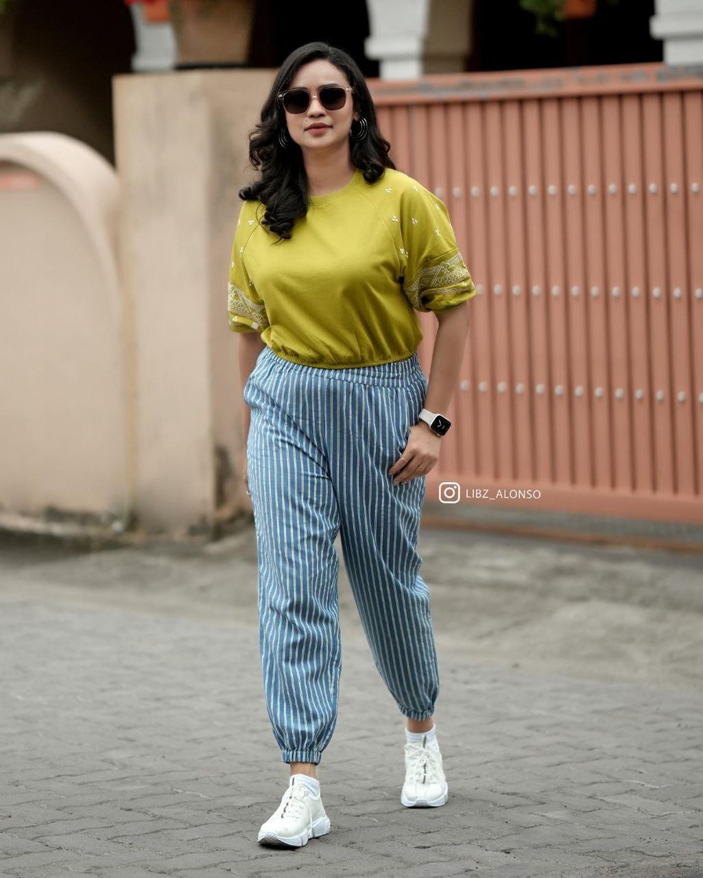 പിന്നെയും സാരി.. സാരിയില്‍ നിങ്ങളെപ്പോലെ സുന്ദരി വേറാരുമില്ല..ലക്ഷ്മി നക്ഷത്രയുടെ പുതിയ ചിത്രങ്ങള്‍ കാണാം