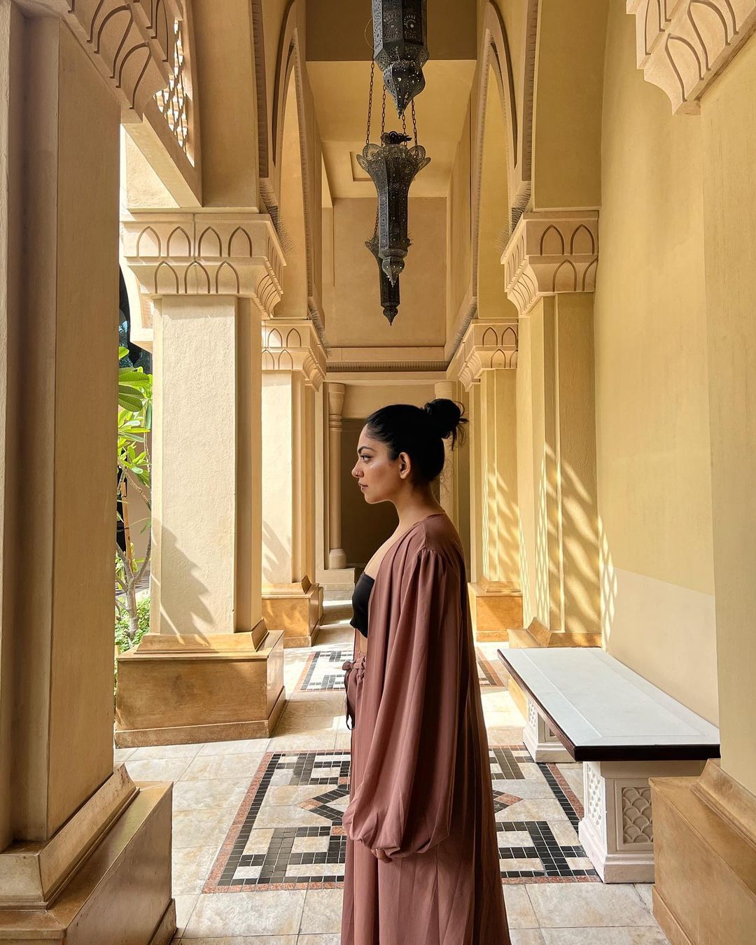 അഹാന...ഈ ചിരി..അതാണ് ഞങ്ങളെ മയക്കുന്നത് ; ദുബായില്‍ അടിച്ചുപൊളിച്ച് താരം