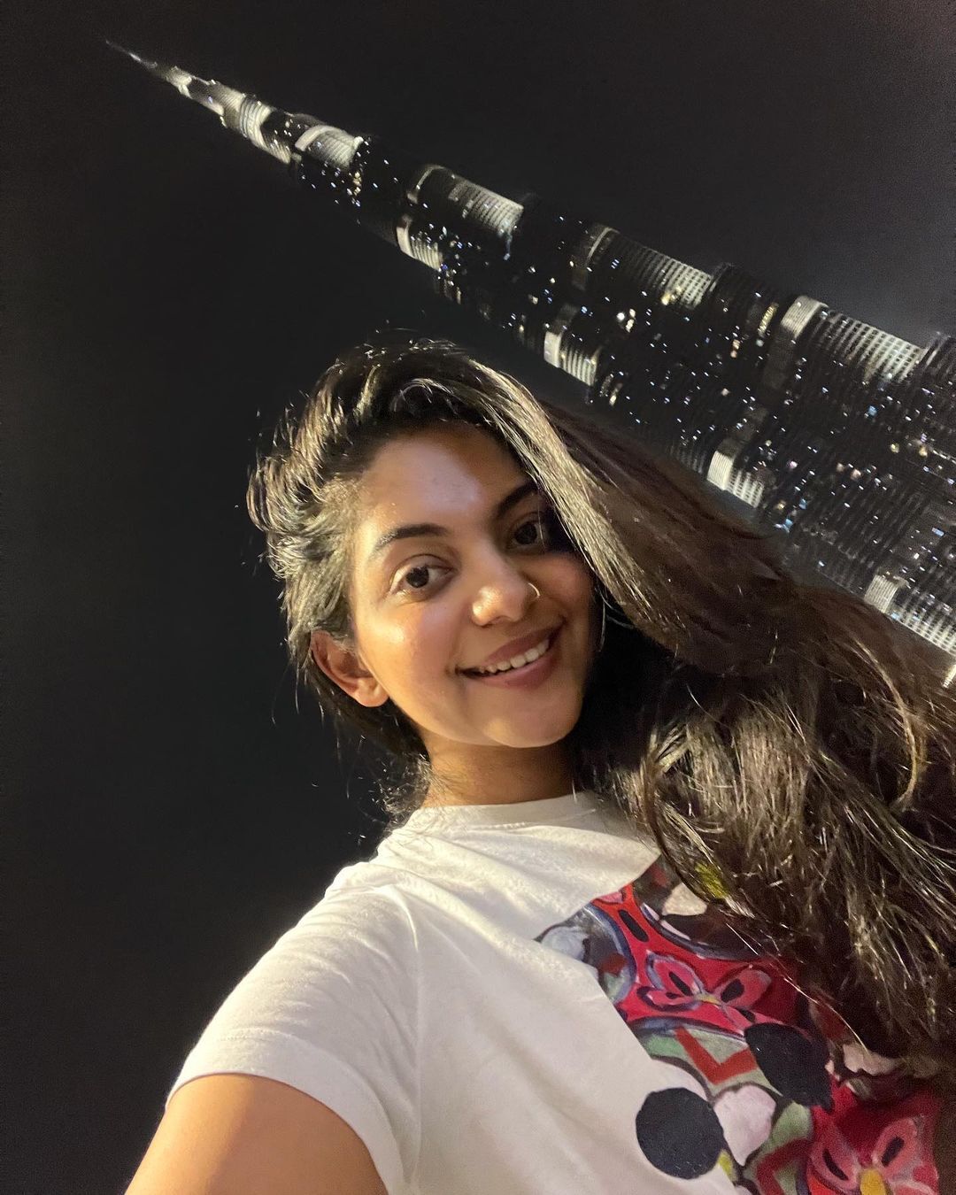 അഹാന...ഈ ചിരി..അതാണ് ഞങ്ങളെ മയക്കുന്നത് ; ദുബായില്‍ അടിച്ചുപൊളിച്ച് താരം