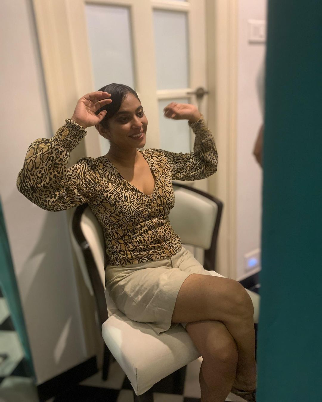 ഗ്ലാമറസ് ഫോട്ടോഷൂട്ട് ചിത്രങ്ങളുമായി ശ്രിന്ദ; പുതു പുത്തൻ ചിത്രങ്ങൾ ട്രെന്ഡിംങ്