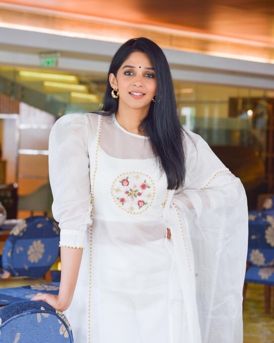 Mollywood Actress Nyla Usha Latest Photoshoot