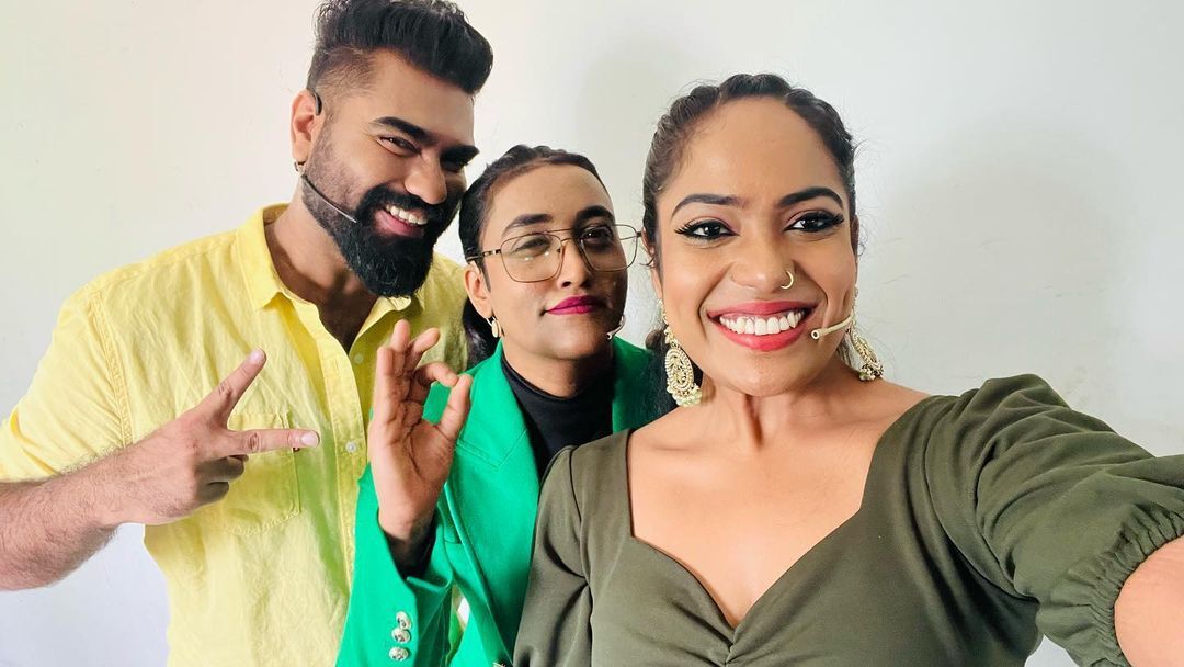 'ജനിച്ചതാര്‍ക്കുവേണ്ടി...' നിമിഷയെ എടുത്തുപൊക്കി ജാസ്മിന്‍ ആ  വൈറല്‍ ചിത്രങ്ങള്‍ ഇതാ