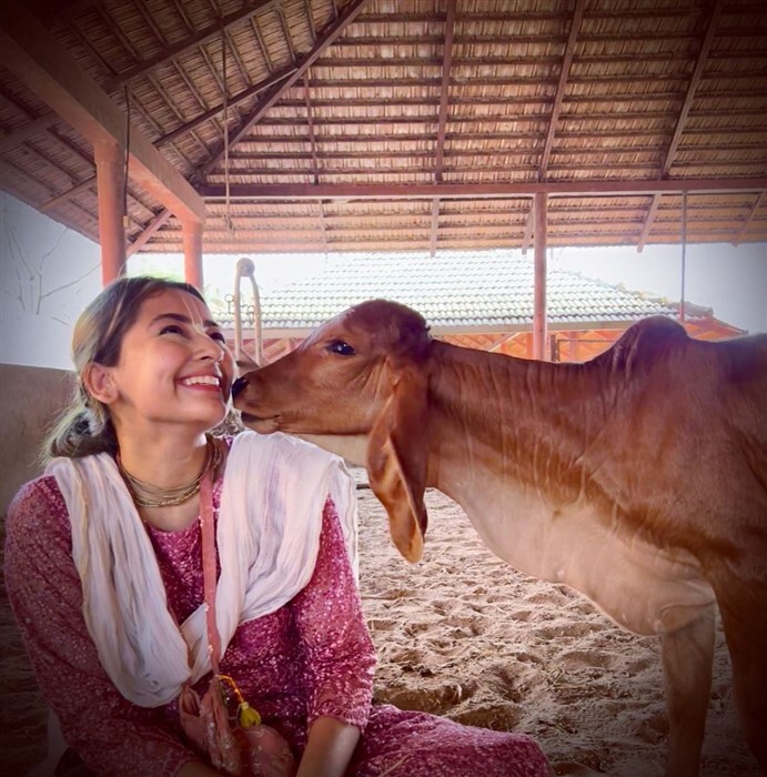  PHOTO: अनुपमा की 'नंदिनी' ने छोड़ा ग्लैमर वर्ल्ड, कृष्ण के प्रेम में बन गईं जोगन