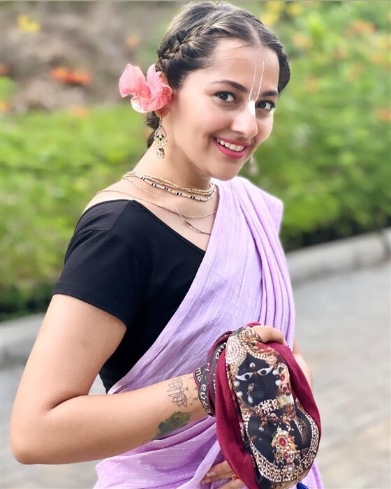  PHOTO: अनुपमा की 'नंदिनी' ने छोड़ा ग्लैमर वर्ल्ड, कृष्ण के प्रेम में बन गईं जोगन
