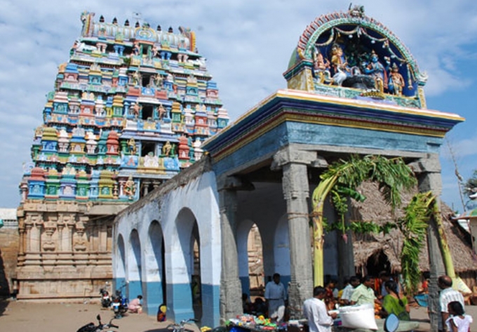 PHOTOS : தமிழ்நாட்டின் டாப் 10 புகழ்பெற்ற கோயில்களின் பட்டியல்.. நீங்கள் அறிந்திடாத சூப்பர் லிஸ்ட் இதோ! 