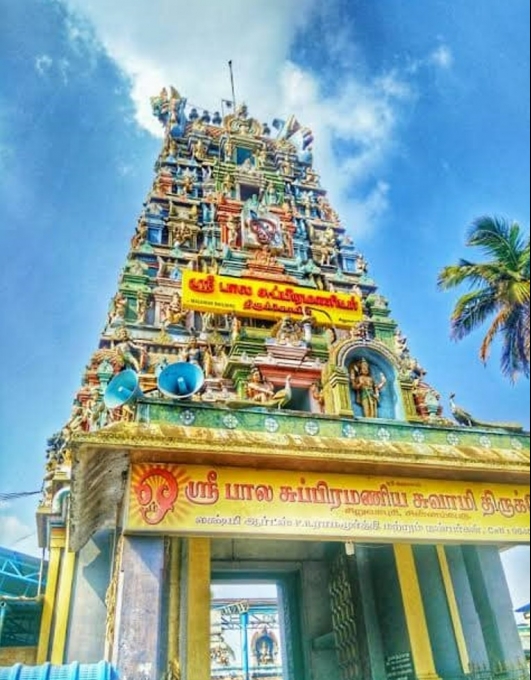 PHOTOS : தமிழ்நாட்டின் டாப் 10 புகழ்பெற்ற கோயில்களின் பட்டியல்.. நீங்கள் அறிந்திடாத சூப்பர் லிஸ்ட் இதோ! 