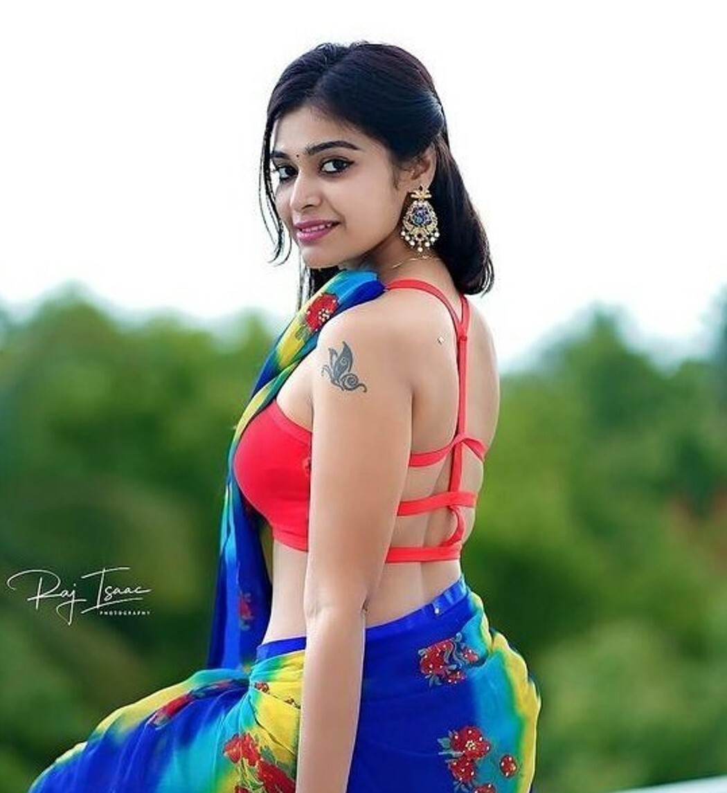 PHOTOS : எம்மாடியோ.. சைடு போஸில் எவ்ளோ அழகா இருக்காங்க.. தர்ஷா குப்தாவின் வேற லெவல் நச் பிக்ஸ் இதோ! 