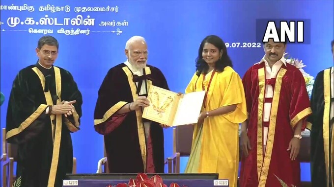 PM Modi during 42nd convocation ceremony at Anna University.