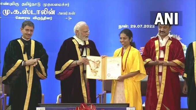 PM Modi during 42nd convocation ceremony at Anna University.