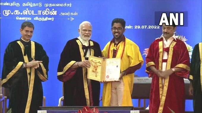 PM Modi during 42nd convocation ceremony at Anna University.