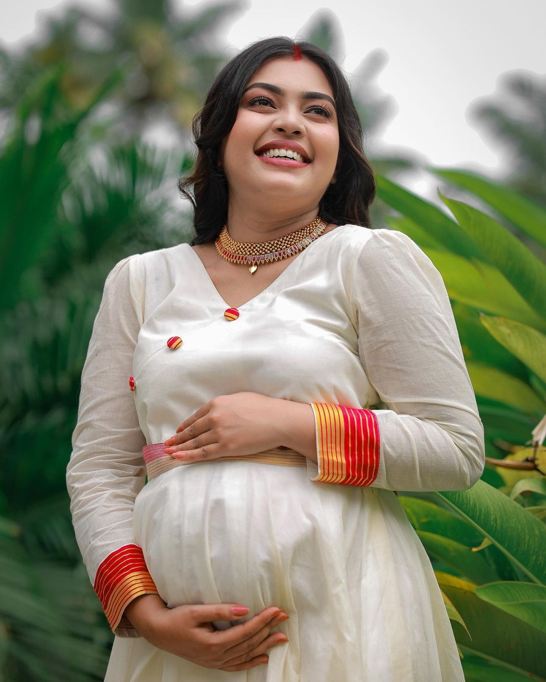 നിറവയറില്‍ സുന്ദരിയായി മൃദുല വിജയ്; വൈറല്‍ ചിത്രങ്ങള്‍ ഏറ്റെടുത്ത് ആരാധകര്‍