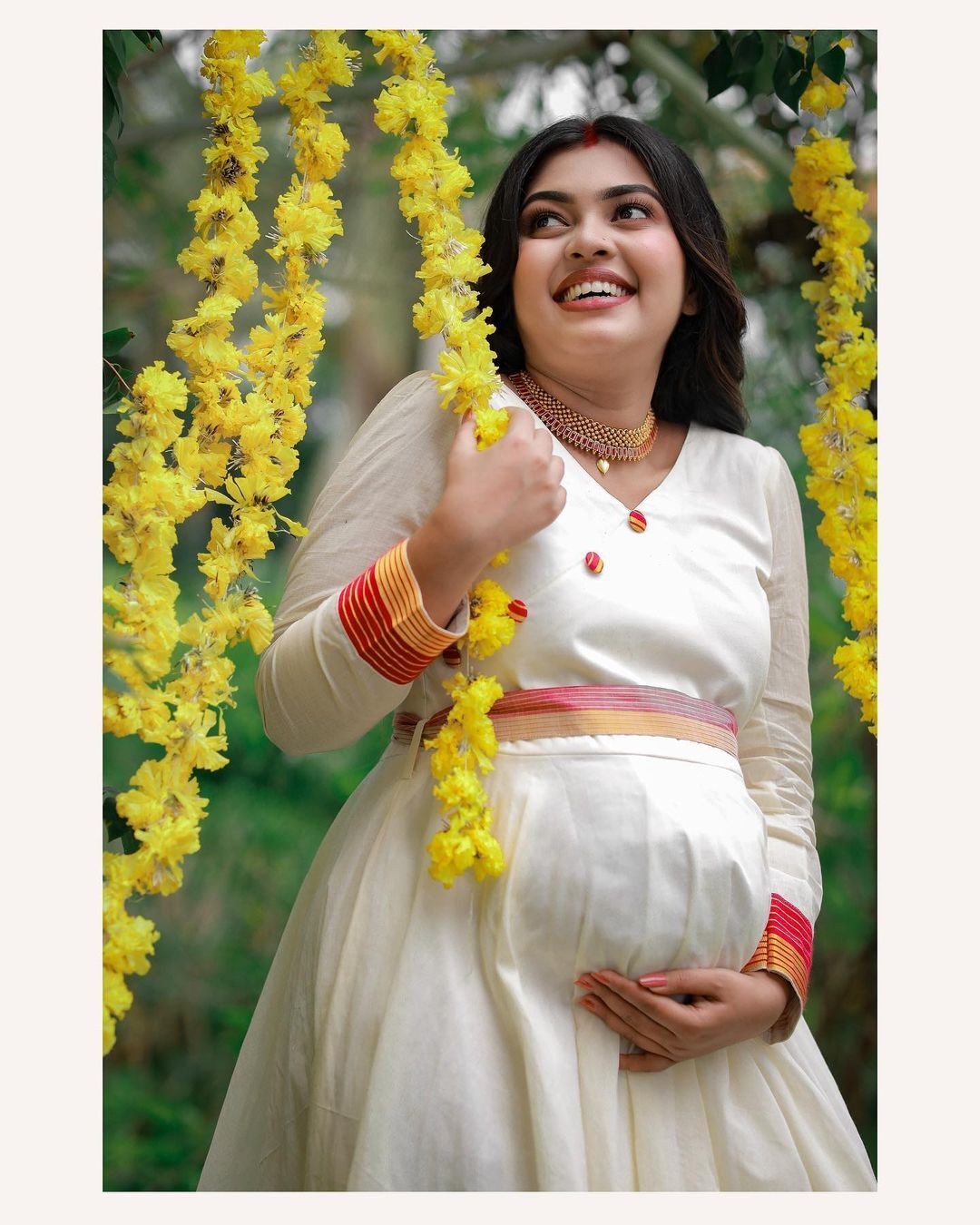 നിറവയറില്‍ സുന്ദരിയായി മൃദുല വിജയ്; വൈറല്‍ ചിത്രങ്ങള്‍ ഏറ്റെടുത്ത് ആരാധകര്‍